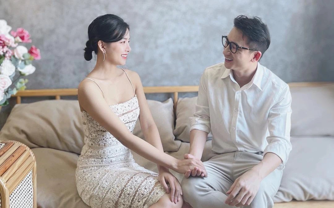 Phan Mạnh Quỳnh và bạn gái xinh đẹp đã chốt ngày cưới